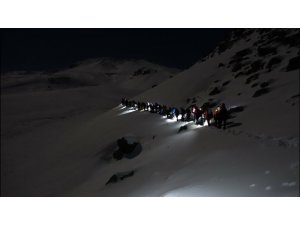 Süphan Dağı’na zirve tırmanışı