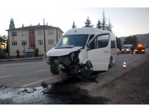 Tokat’ta trafik kazası: 7’si öğrenci 10 yaralı