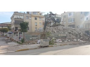 Antalya’daki metruk binalar yıkılıyor