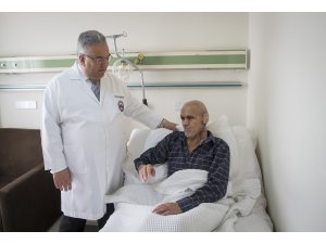 Kulak saran tümöre "zorlu" operasyon