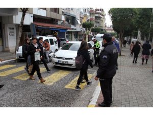 Antalya’da ’Öncelik Hayatın Öncelik Yayanın’ uygulaması