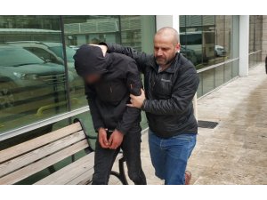 Uyuşturucu satarken yakalandı