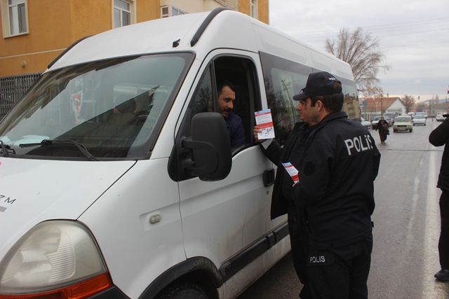Karapınar’da sürücülere "yaya önceliği" uygulaması yapıldı
