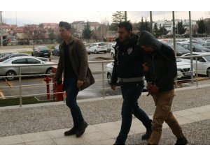 Egzoz hırsızı adliyeye sevkedildi