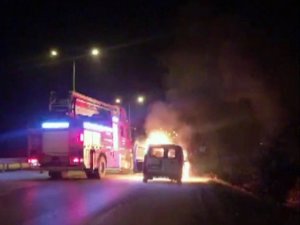 Hafif ticari araç alevlere teslim oldu