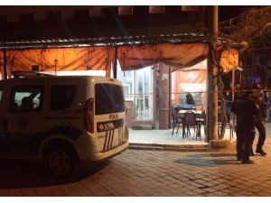 Kahvehaneye ateş açtılar: 1 yaralı