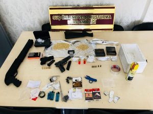 Uyuşturucu satıcılarına operasyon, 3 kişi tutuklandı