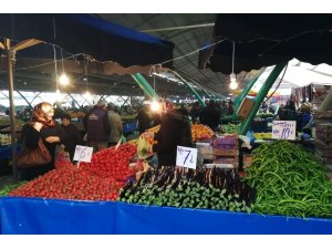 Sebzenin ateşi düşüyor biber 10 liraya geriledi