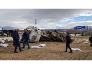 Kahraman şoför direksiyonu ilçe merkezine değil boş araziye sürdü