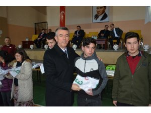 Futsal şenliği malzeme dağıtım töreni yapıldı