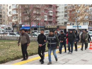 Kırşehir’de masaj salonuna fuhuş baskını: 3 gözaltı