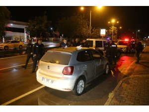 Bekçilerin üzerine doğru otomobili sürüp kaçan sürücü yakalandı