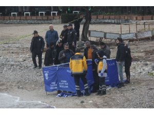 Kemer sahilinde vücudun yarısı olmayan ceset bulundu