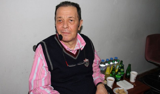 Duayen tiyatrocu Yalçın Menteş hayatını kaybetti!