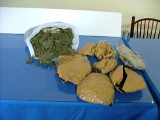 Otomobilden 20 kilogram esrar çıktı