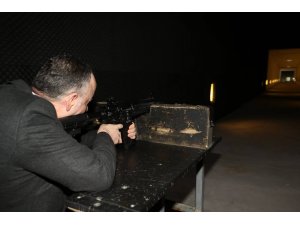 Başkan Saygılı, MPT-76 ile atış yaptı
