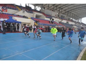 Genç sporcular pistin tozunu attılar