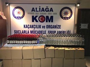 İzmir’de araçtan kaçak ve sahte içki çıktı: 1 gözaltı