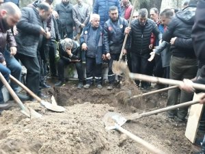 İntihar eden Ziraat Odası Başkanının cenazesi defnedildi