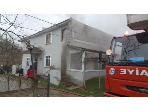 Düzce’de yangında çocuk yaralandı