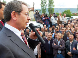 Şener, Erdoğan'a vurmaya devam ediyor