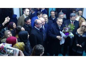 Ak Parti Sandıklı’da seçim bürosu açtı