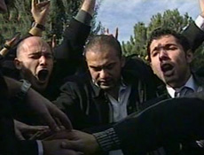 Türkeş'in mezarı başında yemin!