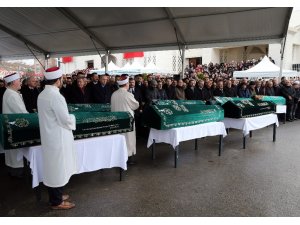 Kartal’da hayatını kaybeden Alemdar ailesi üyeleri son yolculuğuna uğurlandı