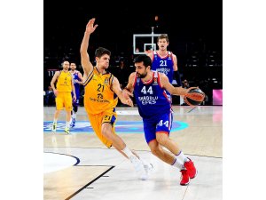 Krunoslav Simon, 2 yıl daha Anadolu Efes'te