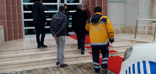 Merdiven boşluğuna düşen kadın öldü