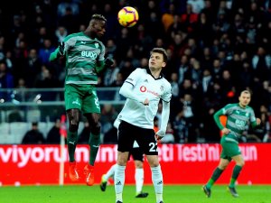 Spor Toto Süper Lig: Beşiktaş: 1 - Bursaspor: 0 (İlk yarı)