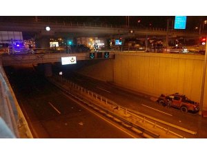 Kontrolden çıkan kamyonet köprüden uçtu: 4 yaralı