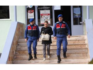 GÜNCELLEME - Cinayetin izlerini silmek için cesedi çamaşır suyuyla yıkamışlar