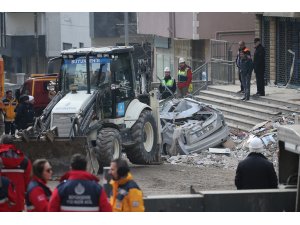 Kartal'da enkaz kaldırma ve arama çalışmaları sona erdi