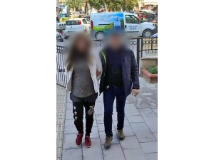 İzmir’de aranan hırsızlık şüphelisi kadın Kuşadası’ndaki son işinin ardından yakalandı
