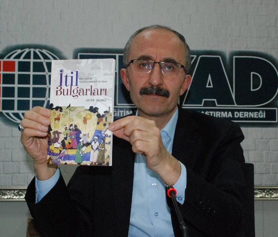 TEYAD’da “Türklerin Müslümanlığı Meselesi” anlatıldı