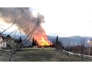 Isparta’da okul yangını