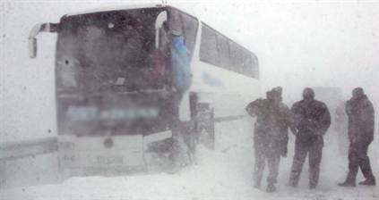 18 yolcu tipide mahsur kaldı