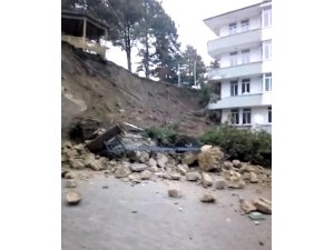 Niğde’de istinat duvarı çöktü