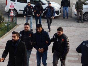 Uyuşturucu şüphelileri adliyede