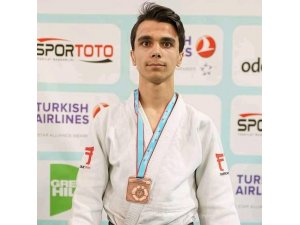 Burak Yıldırım Türkiye 3’üncüsü oldu