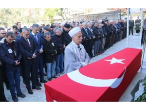 Kıbrıs gazisi son yolculuğuna uğurlandı