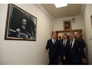 Bakan Akar’dan kritik görüşme sonrası ilk açıklama