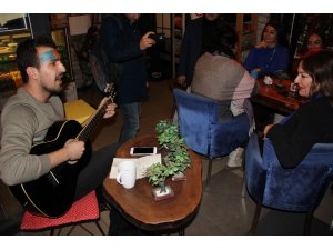 Amber Türkmen’e gençlerden tam destek
