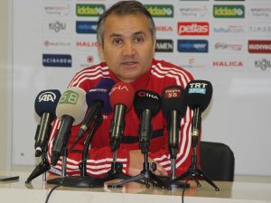 Ersel Uzgur: "Üç puanın çok önemli olduğu bir maç oynadık"