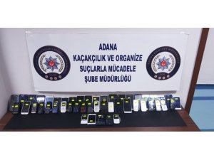 Adana’da 102 kaçak cep telefonu ele geçirildi