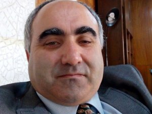 Emektar katip motosikletiyle yaya yolunda geçmek isterken canından oldu