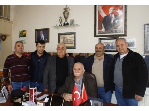 42 yıllık muhtar yeniden aday