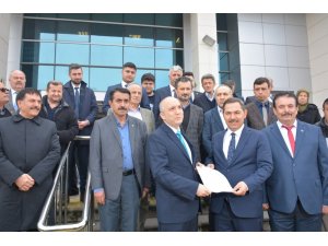 Uysal, resmen aday oldu