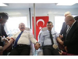 TBMM kan bağışı kampanyasında partiler arası dayanışma